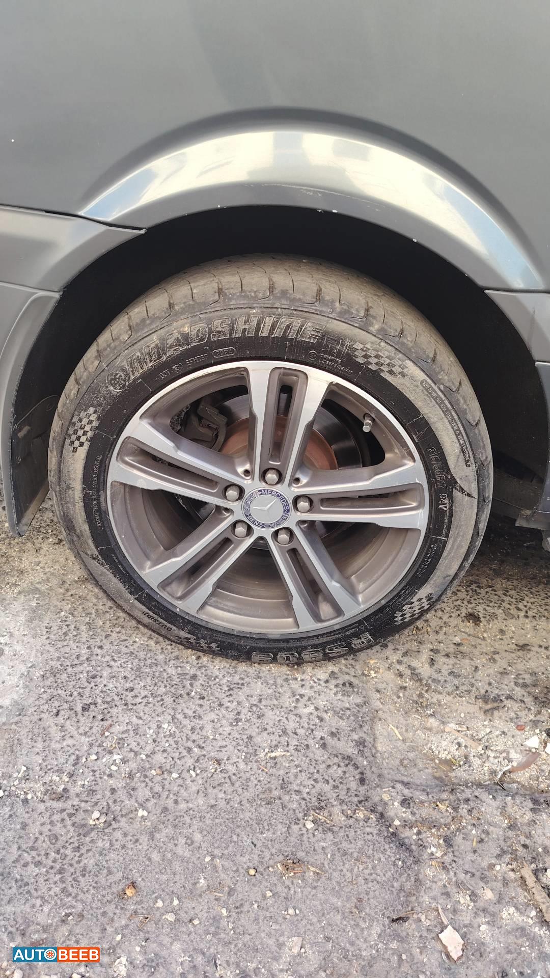 Minibus Mercedes Benz 2014