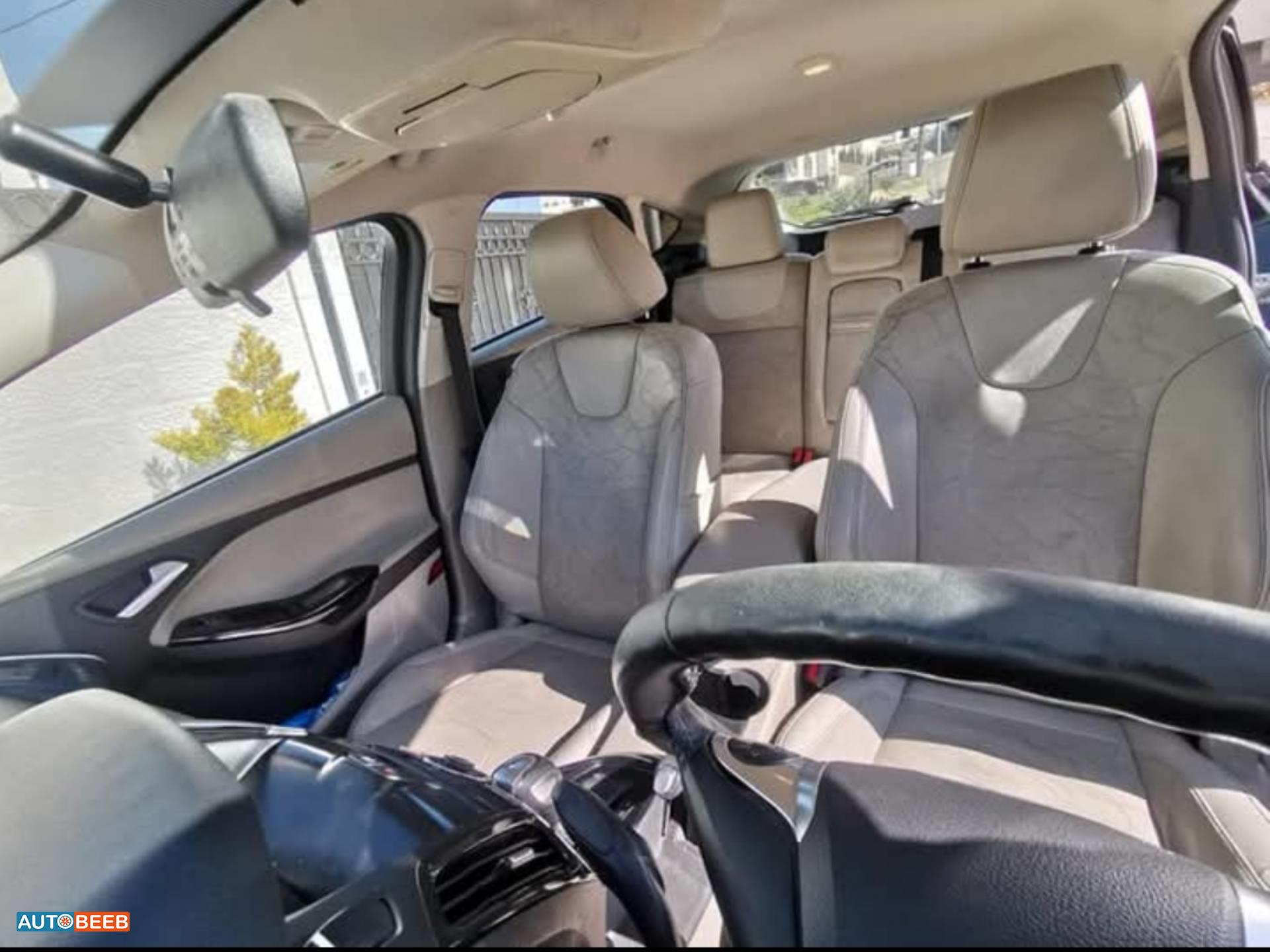 فورد فوكس 2014