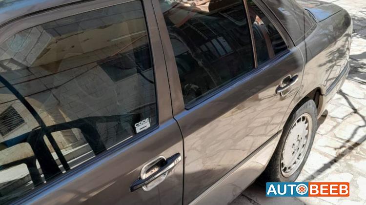 مرسيدس بنز E200 1991