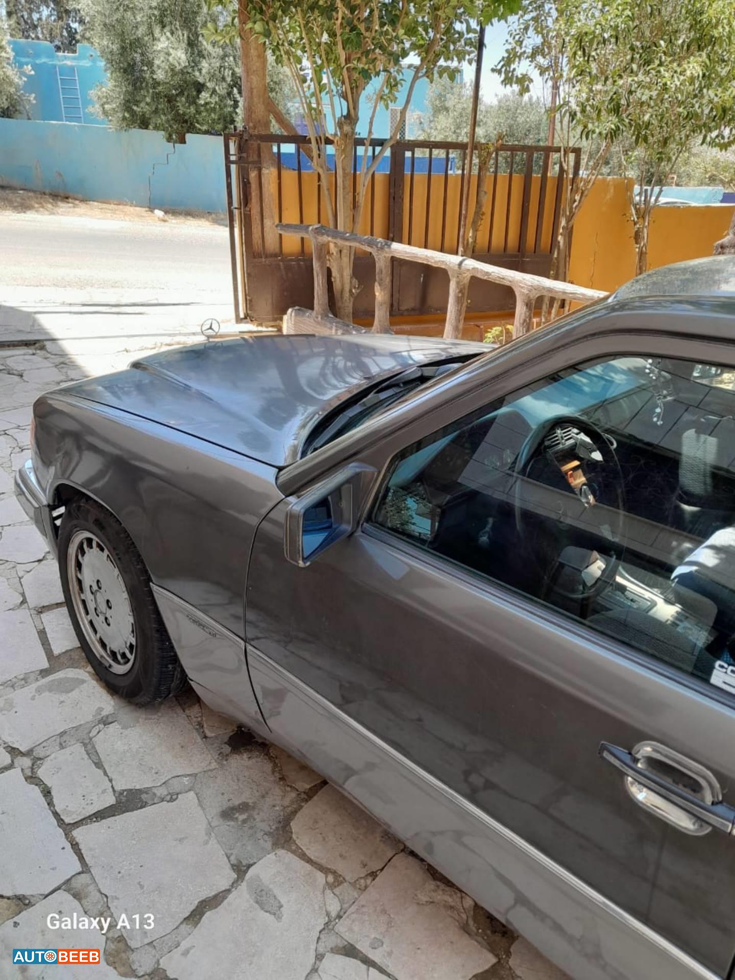 مرسيدس بنز E200 1991