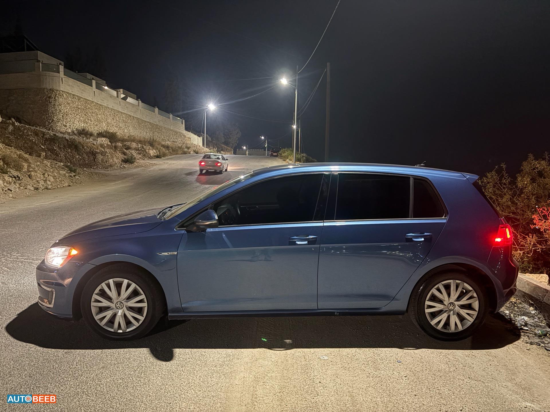 Volkswagen E-Golf 2015