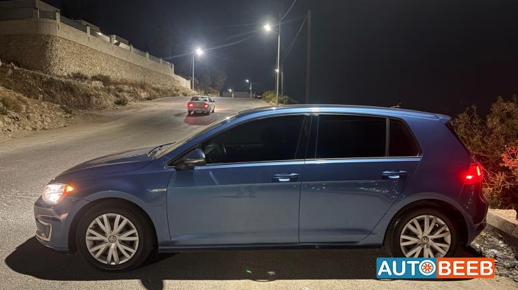Volkswagen E-Golf 2015
