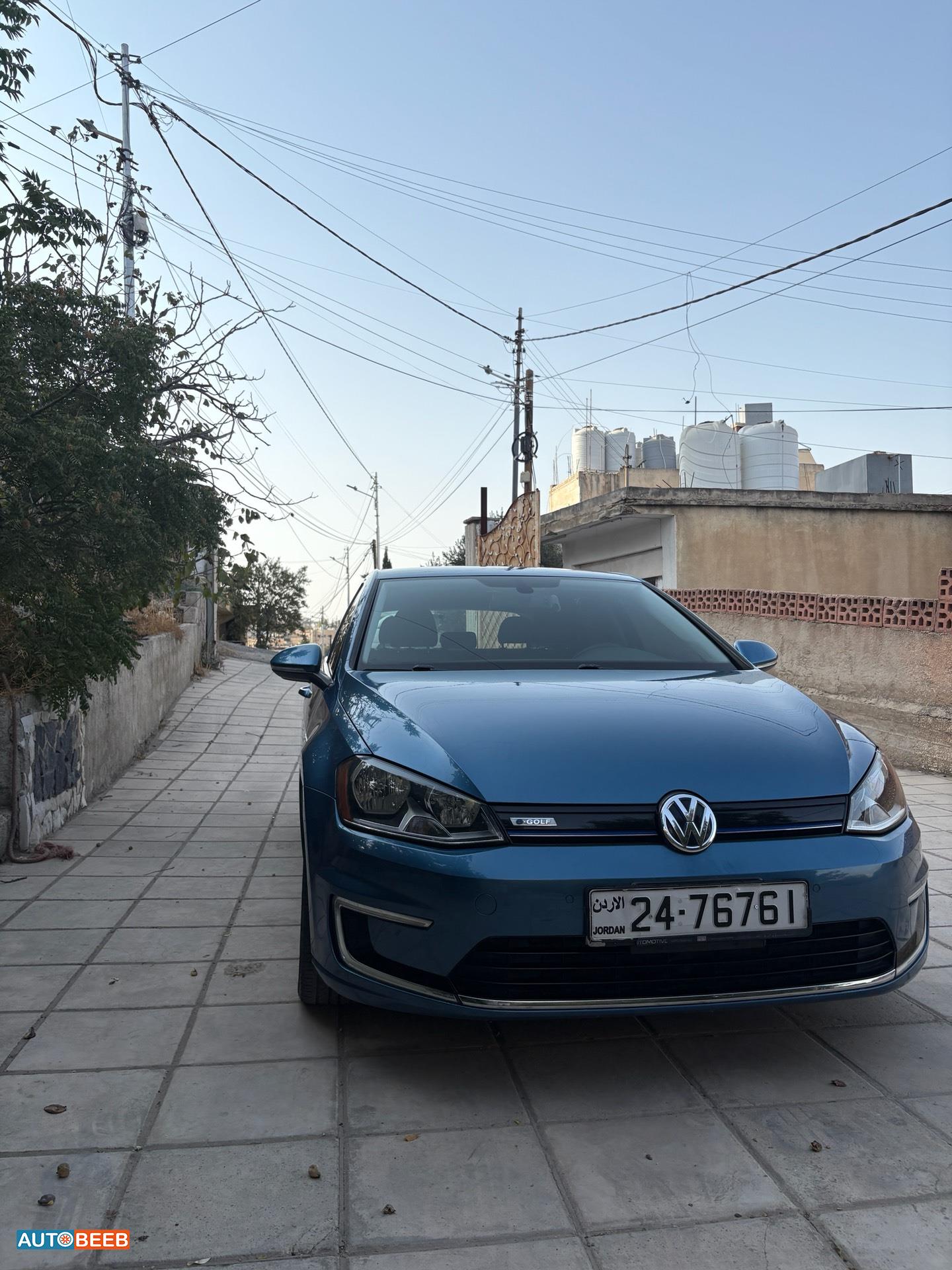 Volkswagen E-Golf 2015