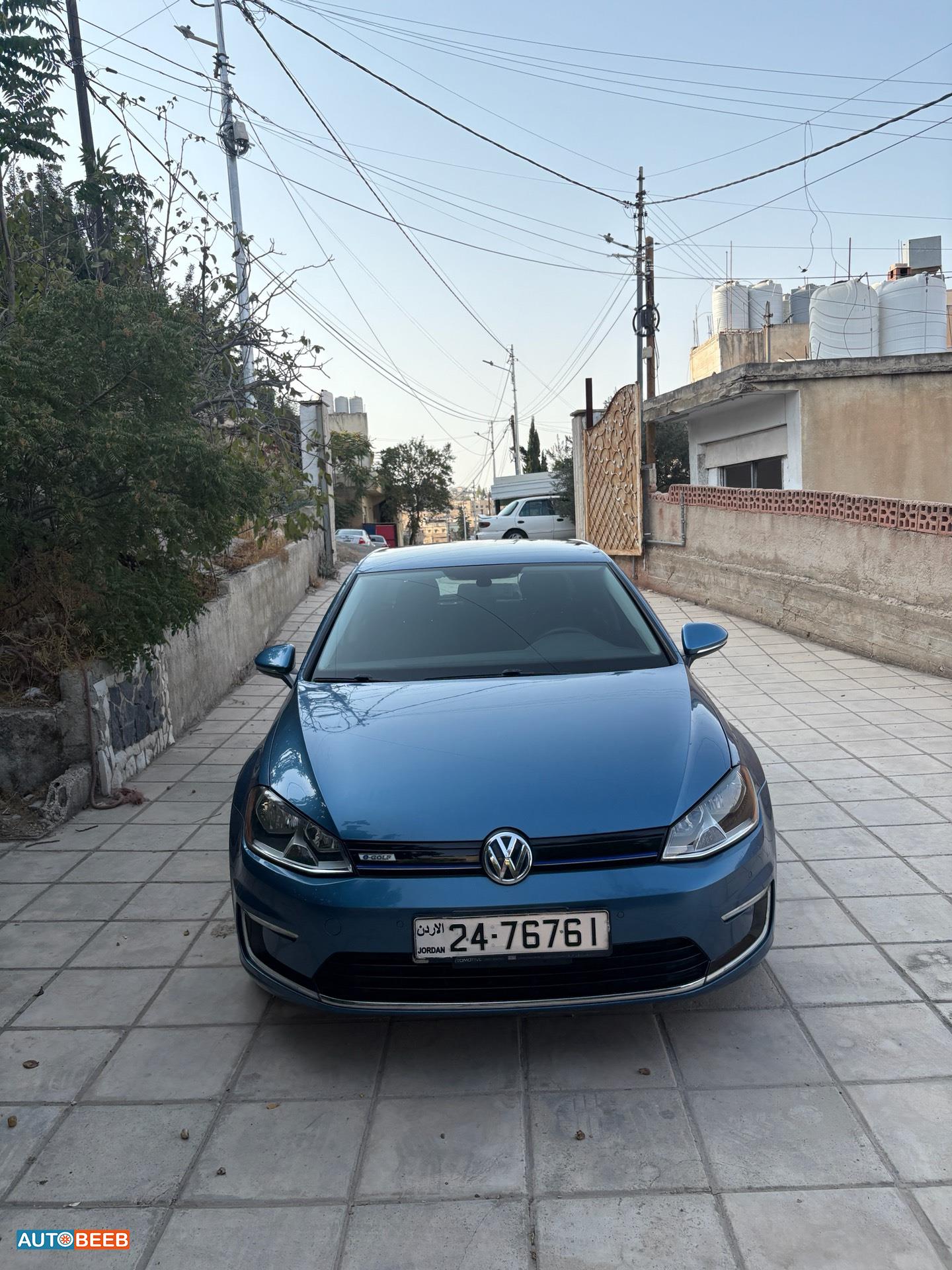 Volkswagen E-Golf 2015