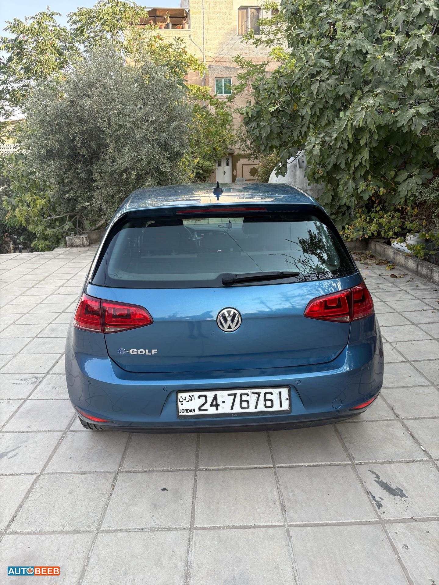 Volkswagen E-Golf 2015