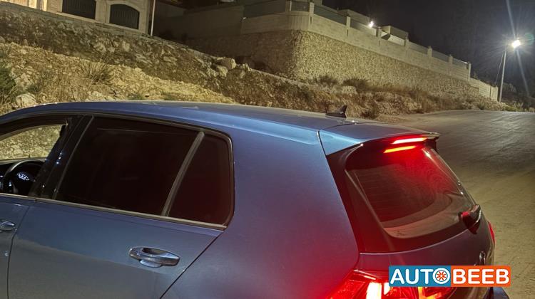 Volkswagen E-Golf 2015