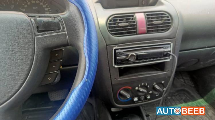 اوبل كورسا 2003