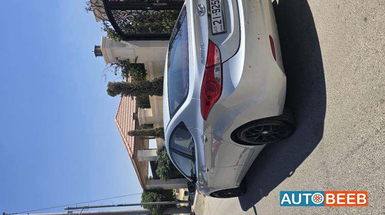 Hyundai Avante 2012