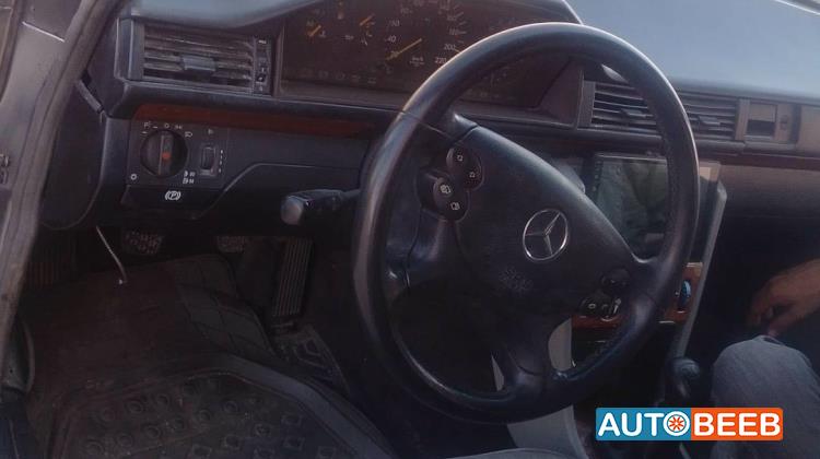 مرسيدس بنز CE200 1992