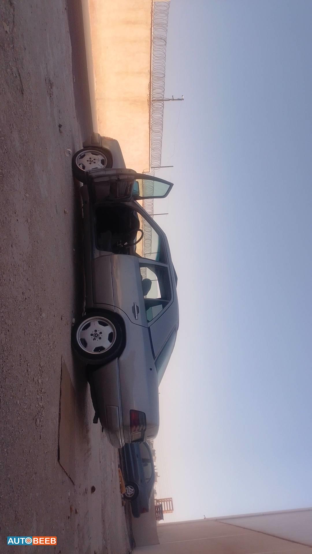 مرسيدس بنز CE200 1992