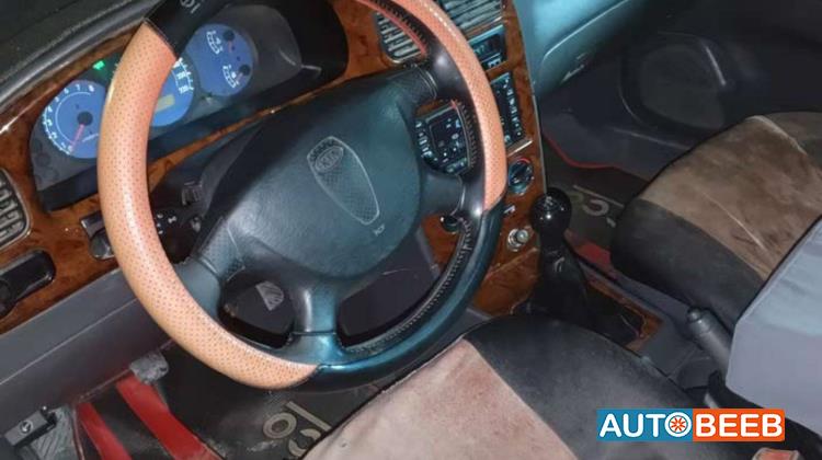 كيا سبكترا 2000