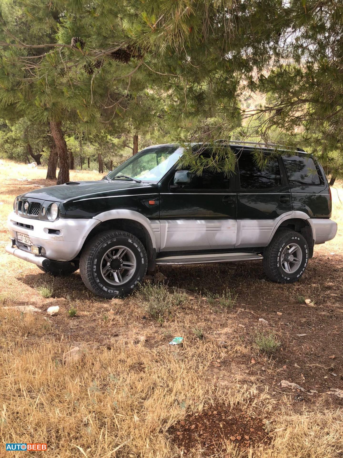 نيسان تيرانو 1999