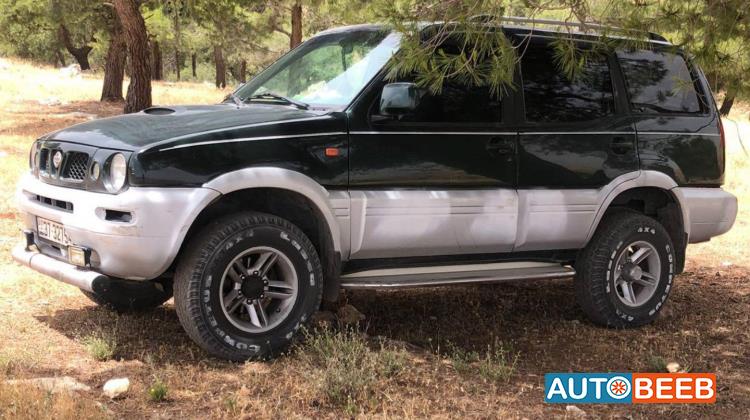 نيسان تيرانو 1999