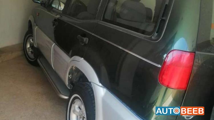 نيسان تيرانو 1999