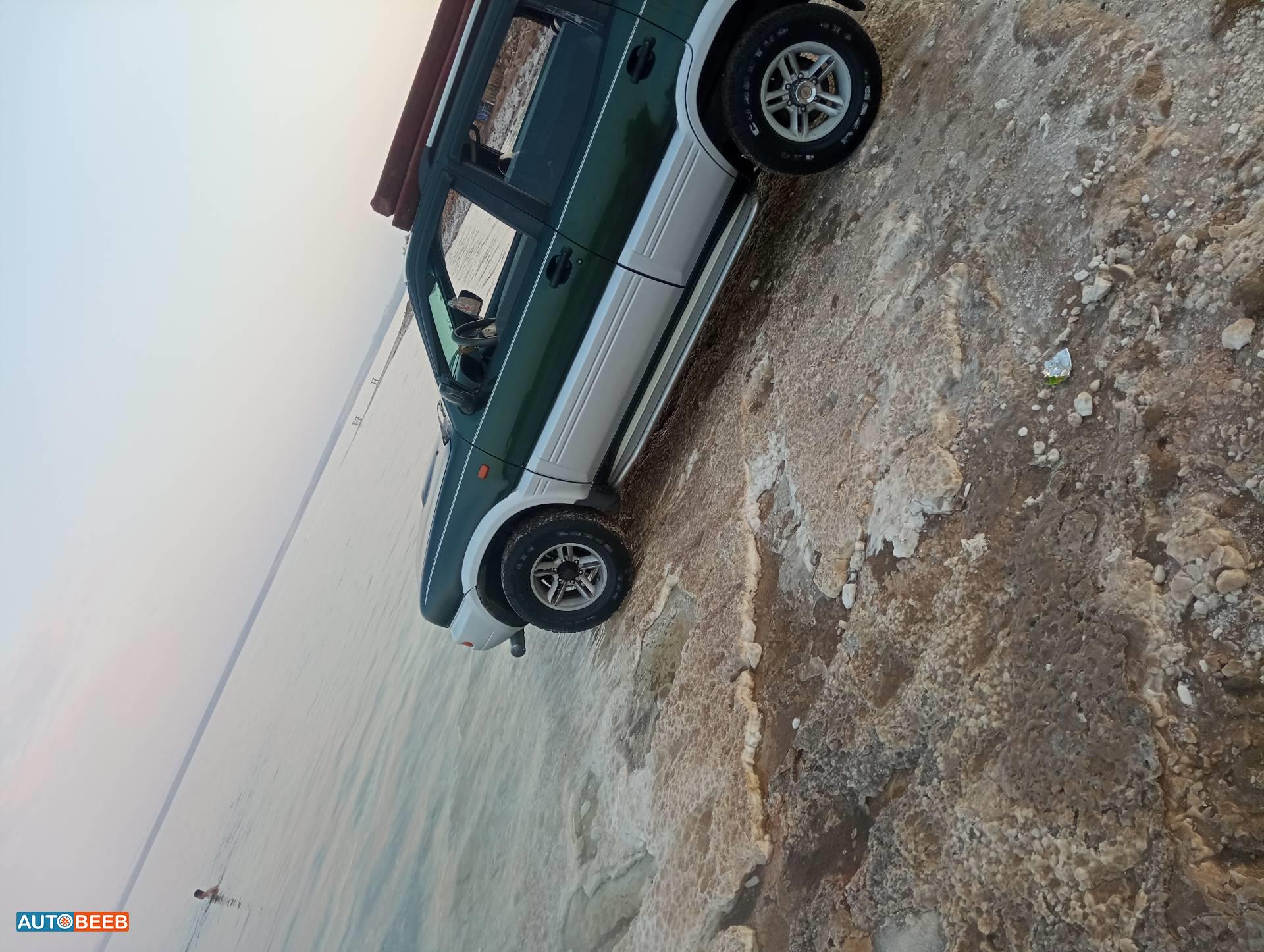 نيسان تيرانو 1999