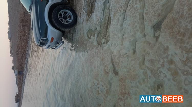 نيسان تيرانو 1999