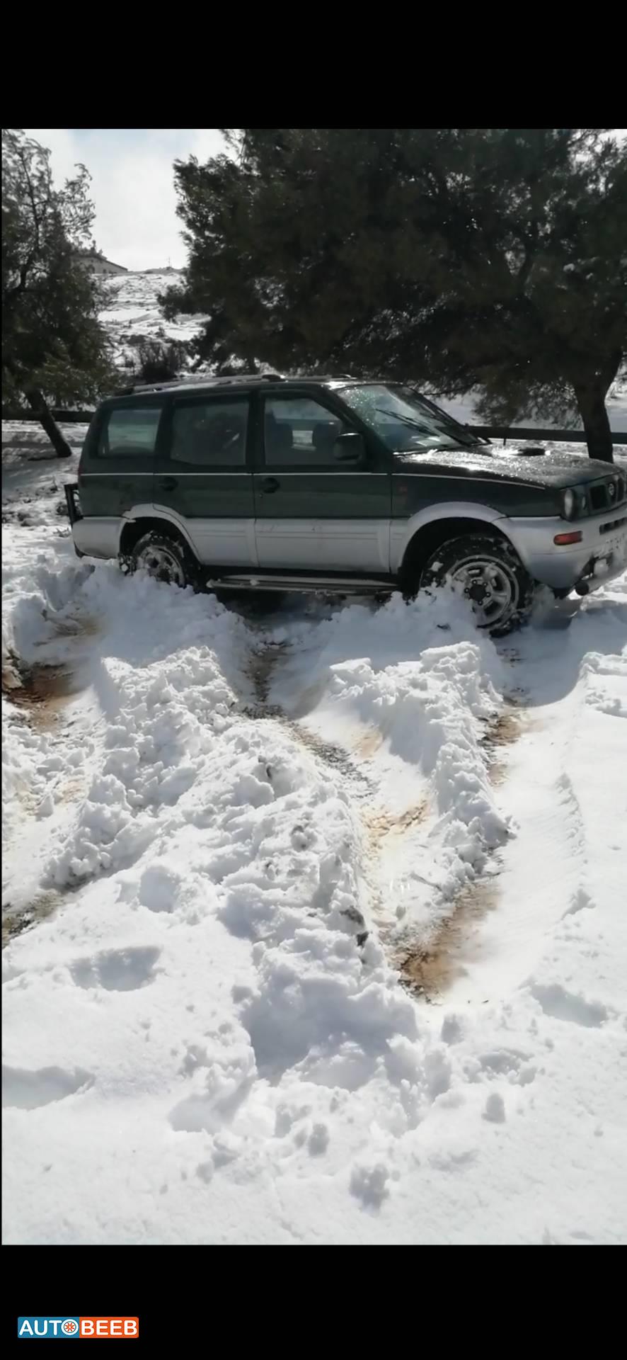 نيسان تيرانو 1999