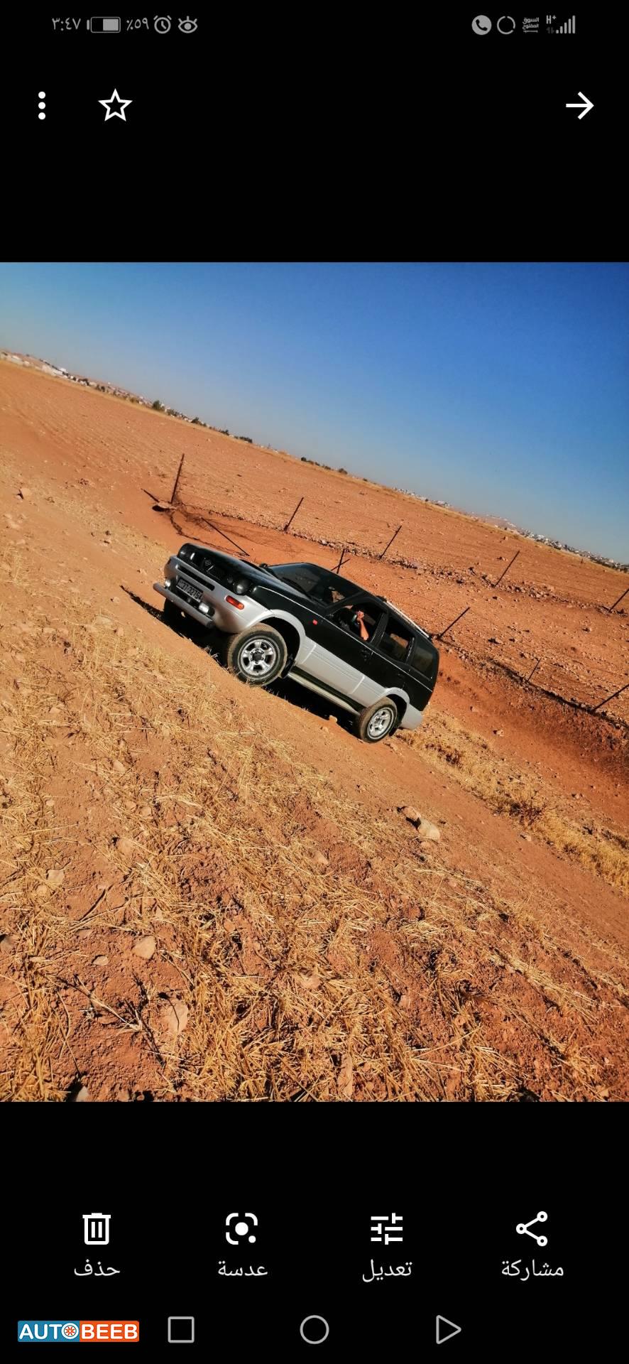 نيسان تيرانو 1999