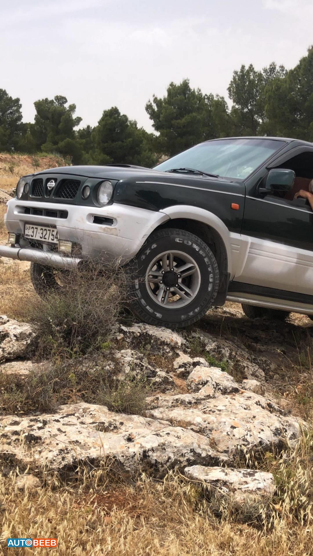 نيسان تيرانو 1999