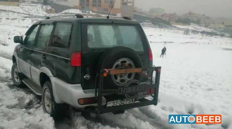 نيسان تيرانو 1999