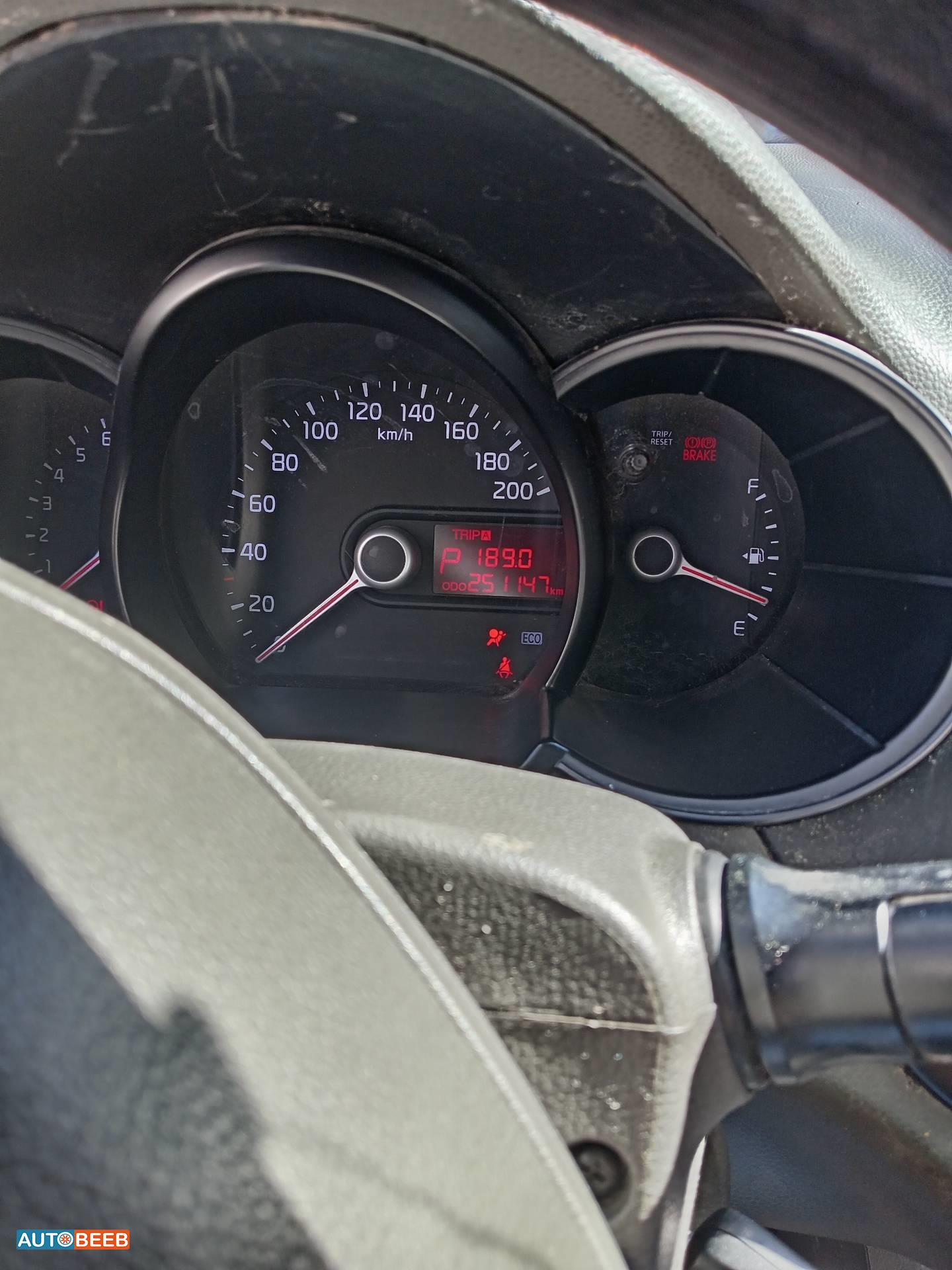 كيا مورنينغ 2013