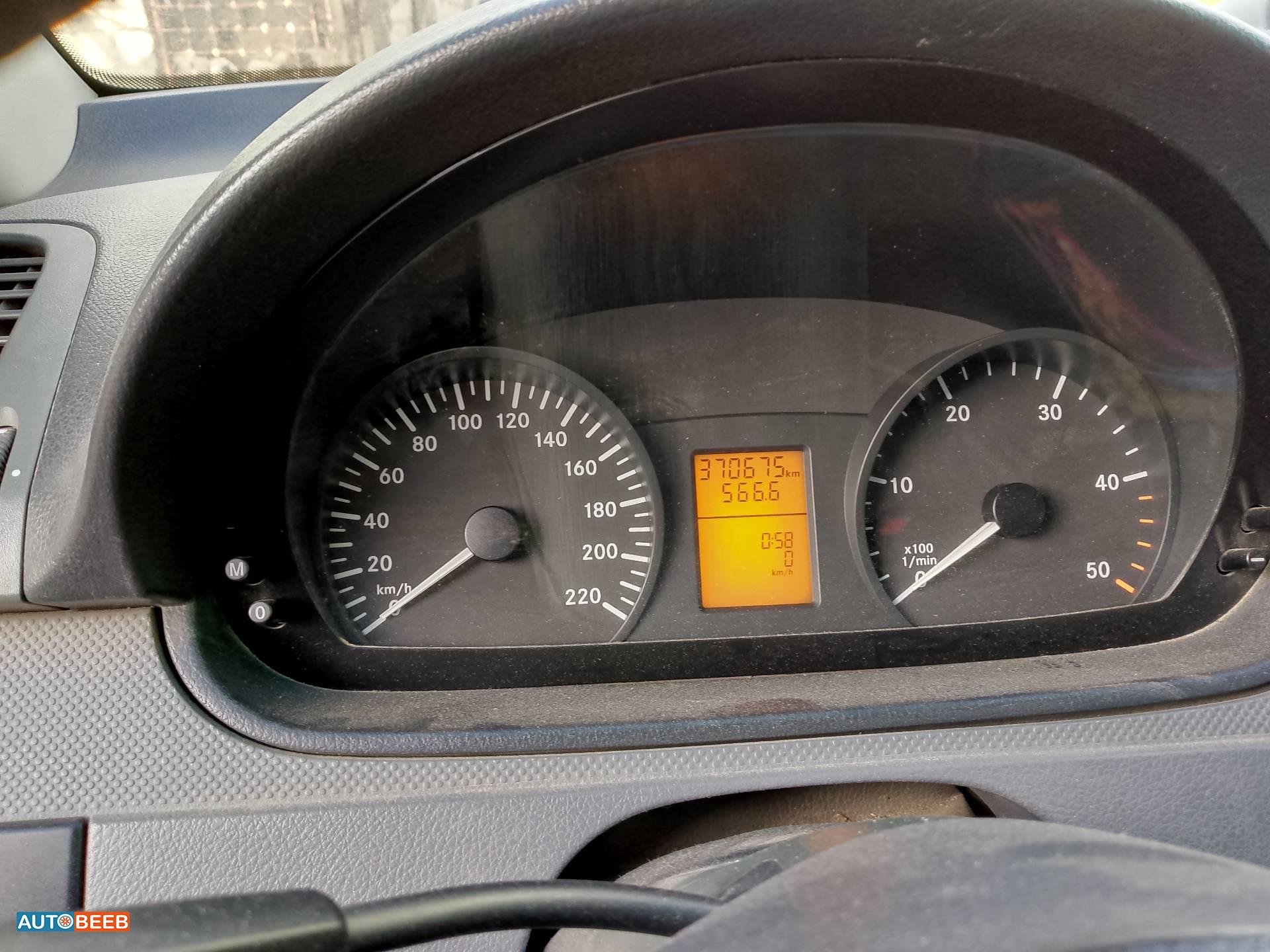 ميني باص مرسيدس بنز 2008