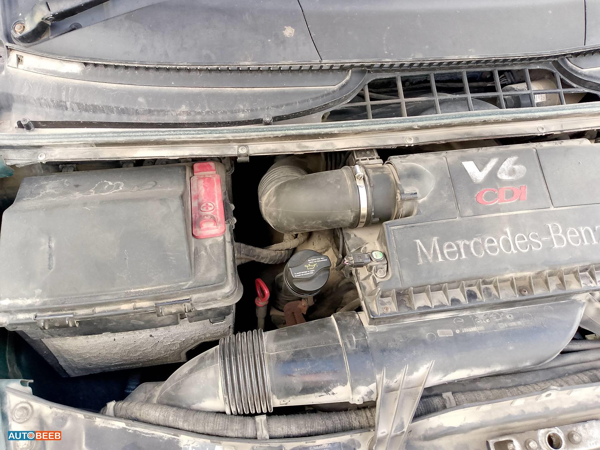 ميني باص مرسيدس بنز 2008