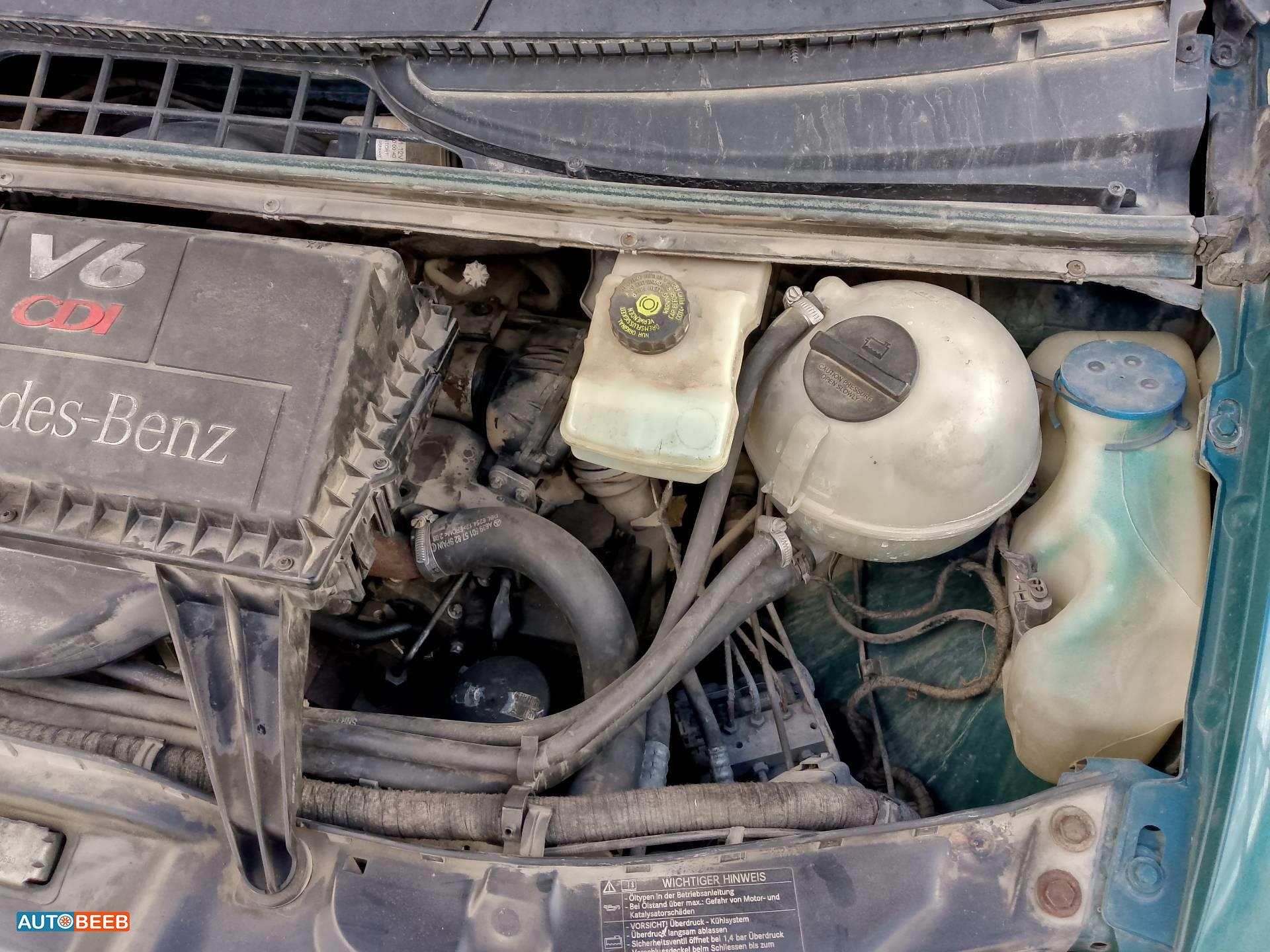 ميني باص مرسيدس بنز 2008