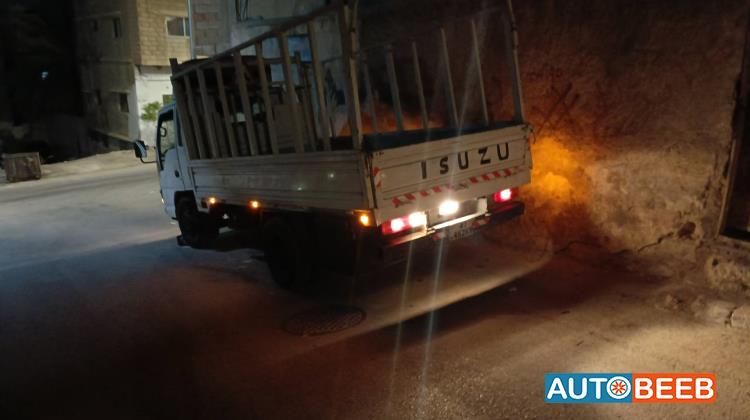 Box Isuzu 2006