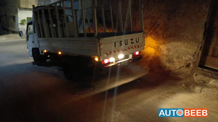 Box Isuzu 2006