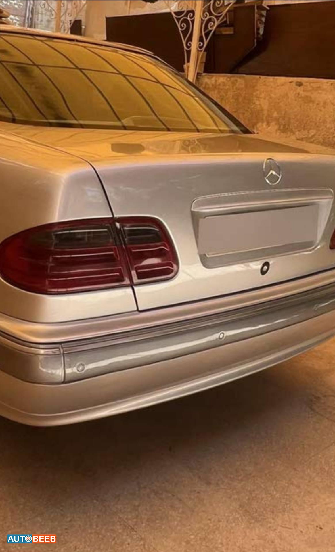Mercedes Benz E200 2000