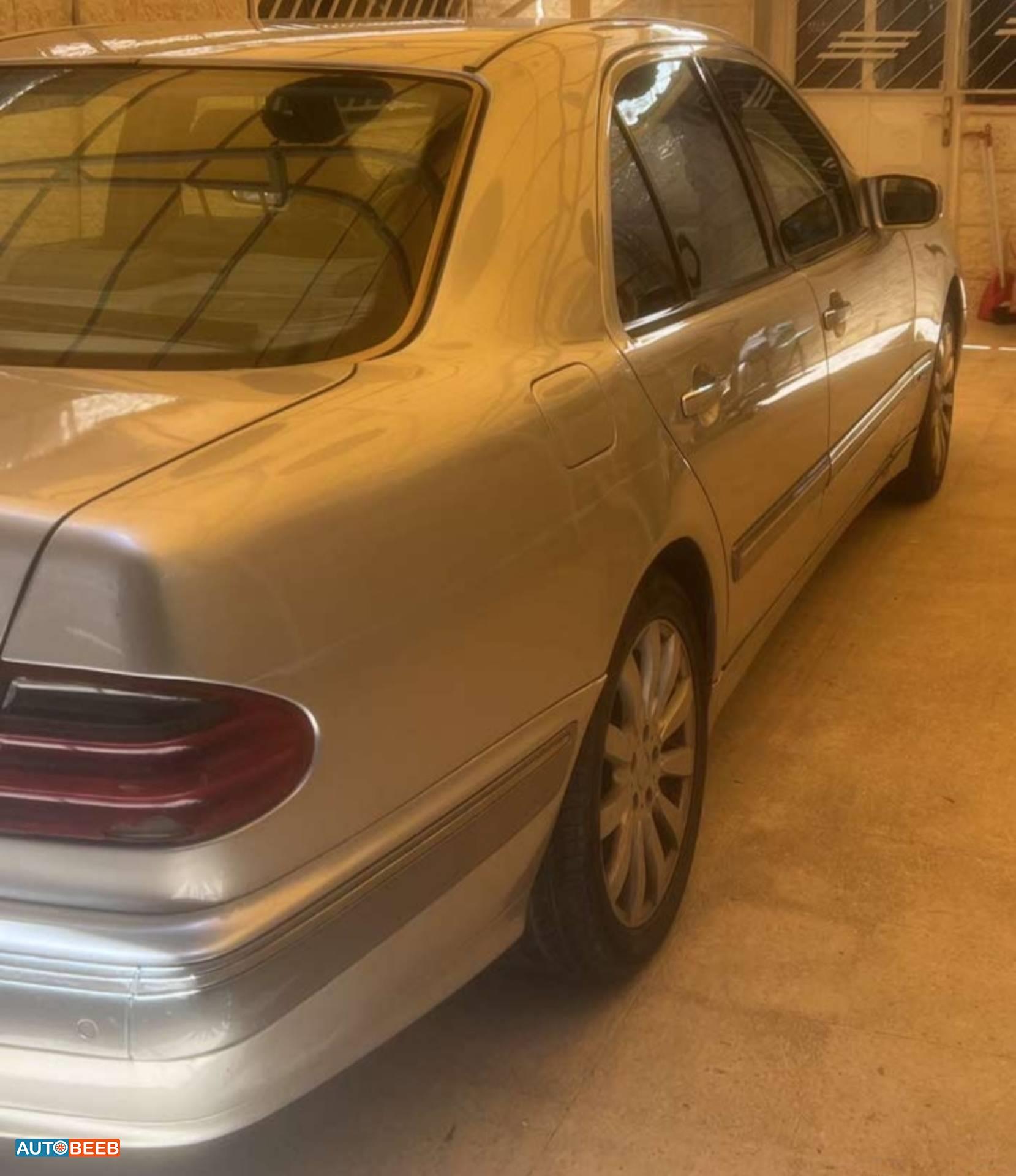 Mercedes Benz E200 2000