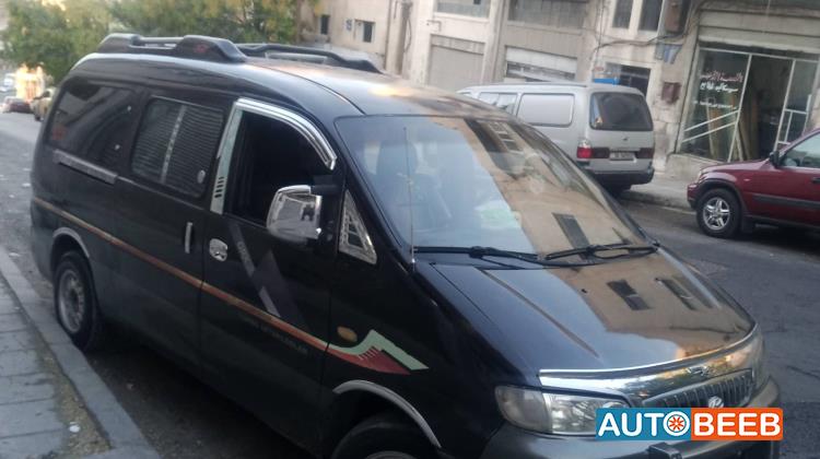Minibus Hyundai 2000