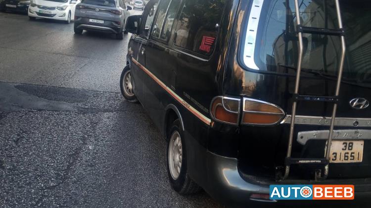 Minibus Hyundai 2000
