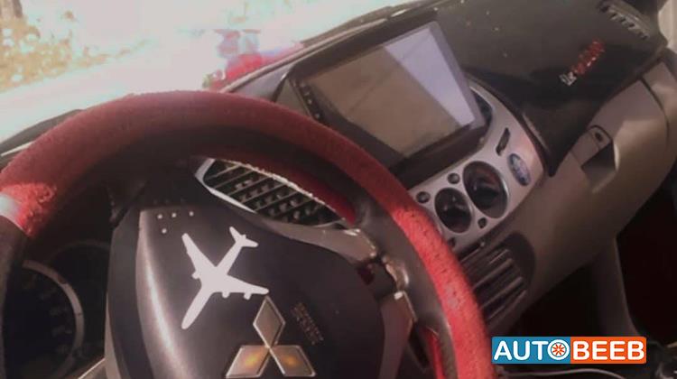 ميتسوبيشي L200 2012