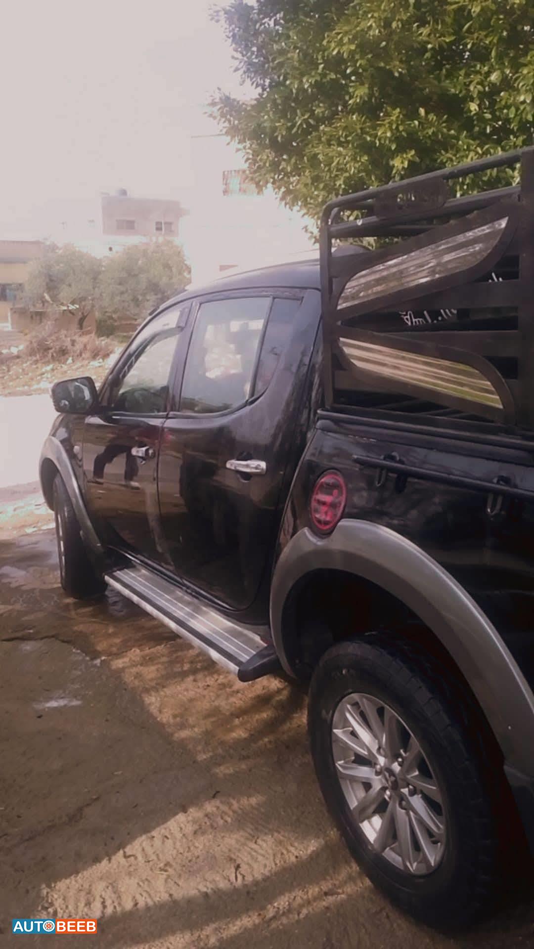 ميتسوبيشي L200 2012