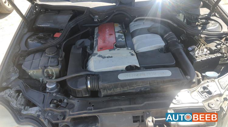 مرسيدس بنز C200 2001