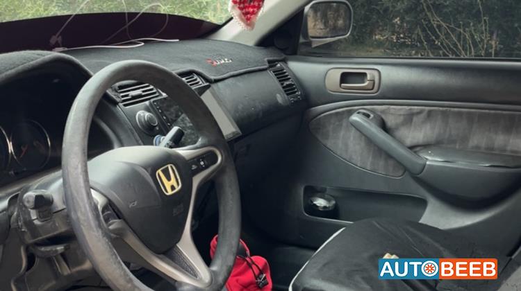 هوندا سيفيك 2004