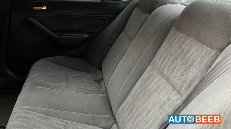 هوندا سيفيك 2004