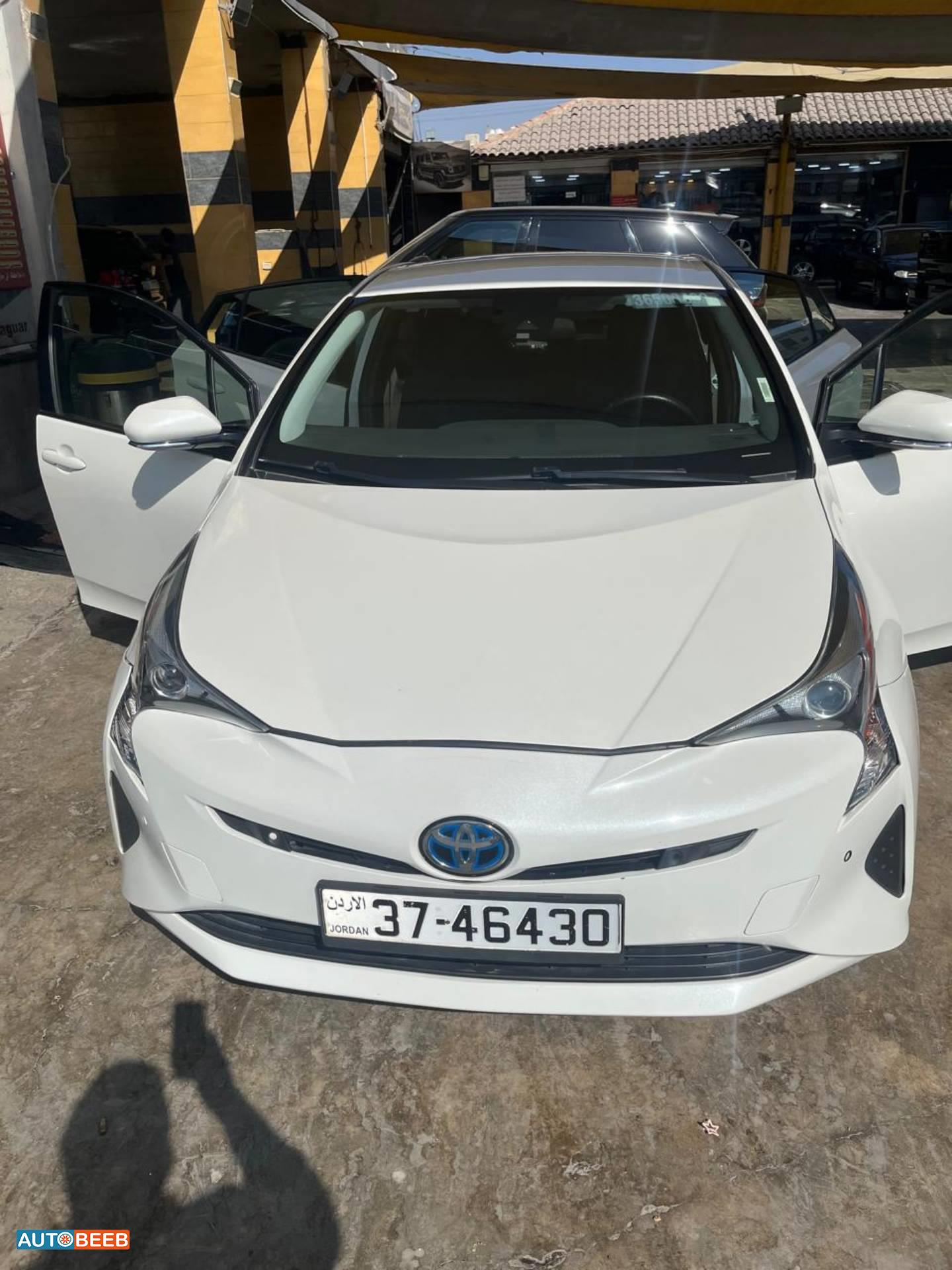 تويوتا بريوس 2018