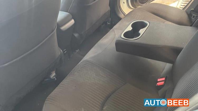 تويوتا بريوس 2018