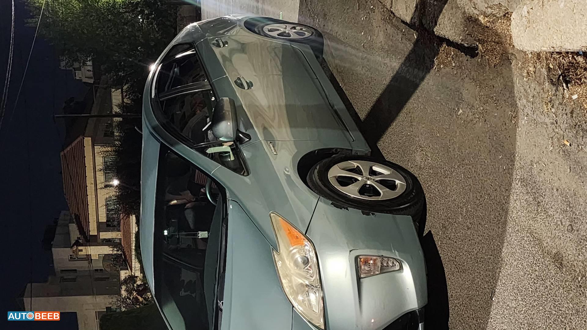 Toyota Prius 2015