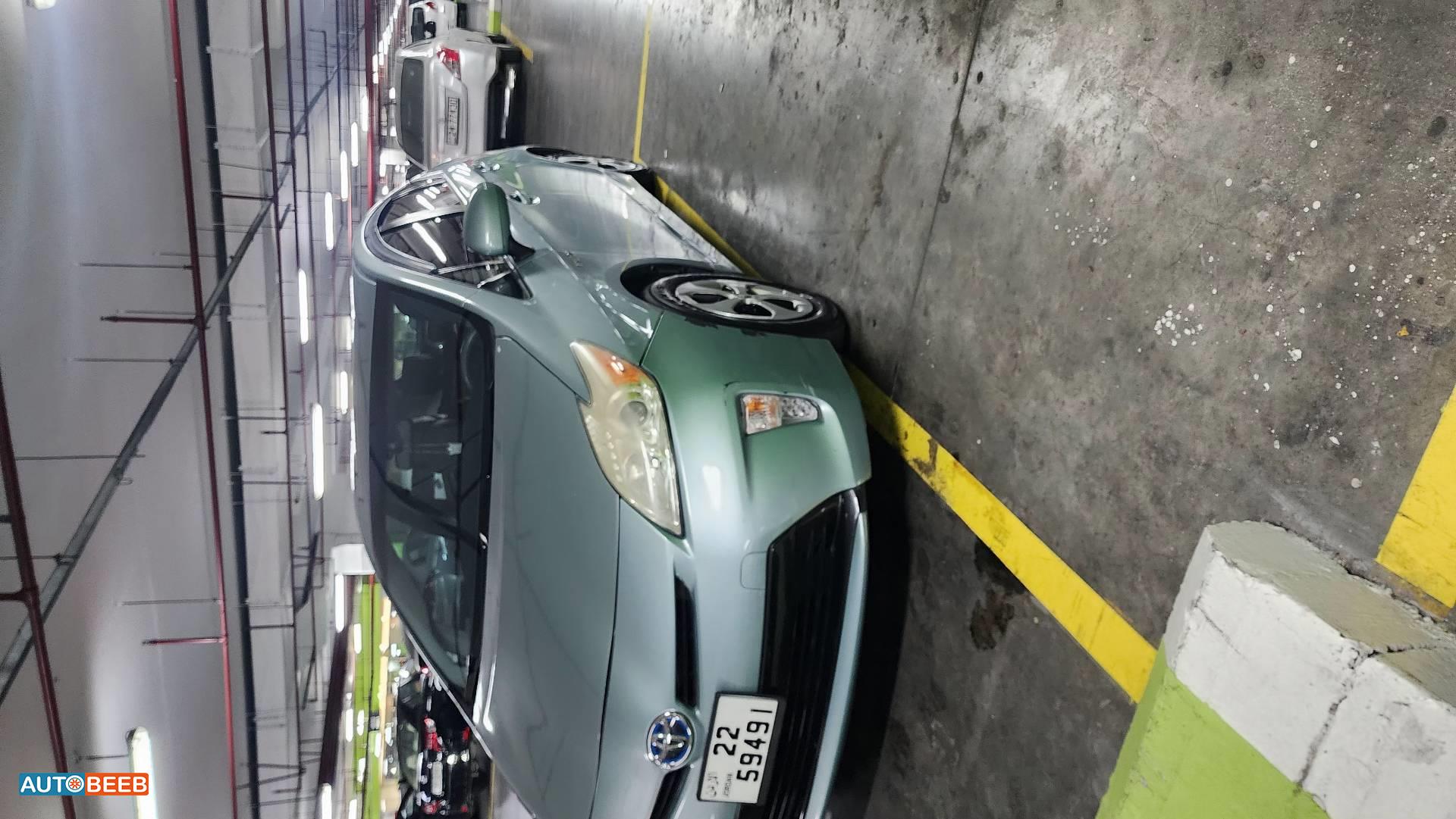 Toyota Prius 2015