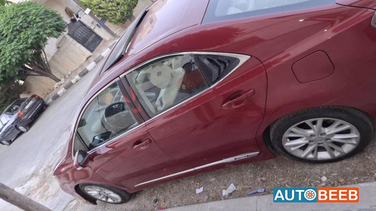 لكزس HS250h 2010