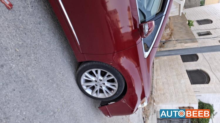 لكزس HS250h 2010