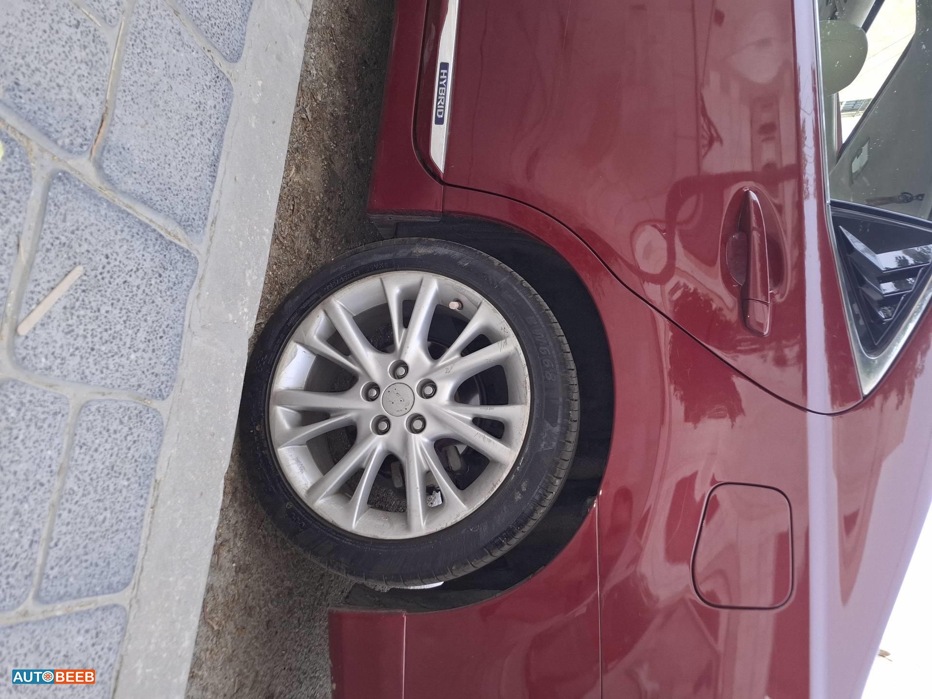 لكزس HS250h 2010