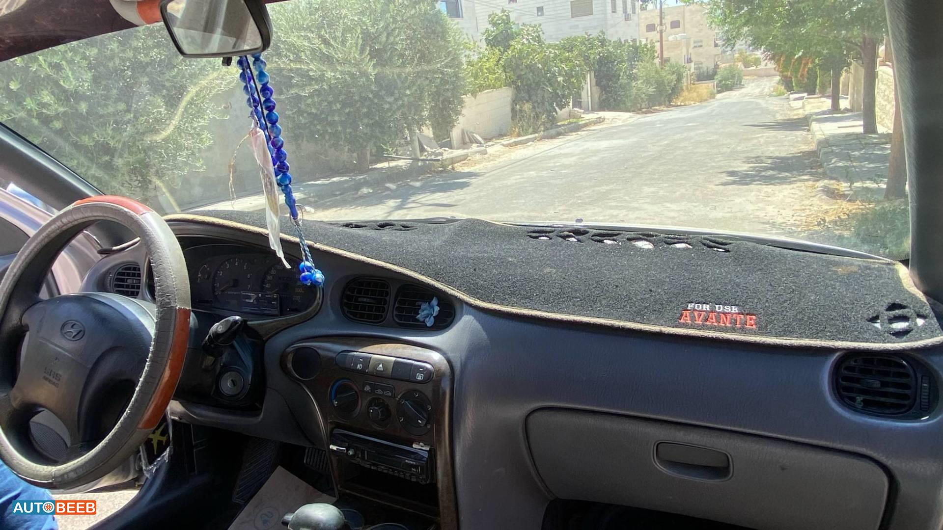 هيونداي افانتي 1999