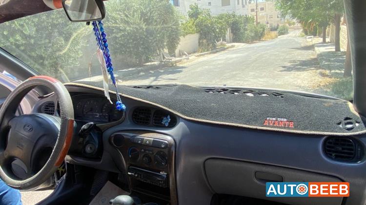 هيونداي افانتي 1999