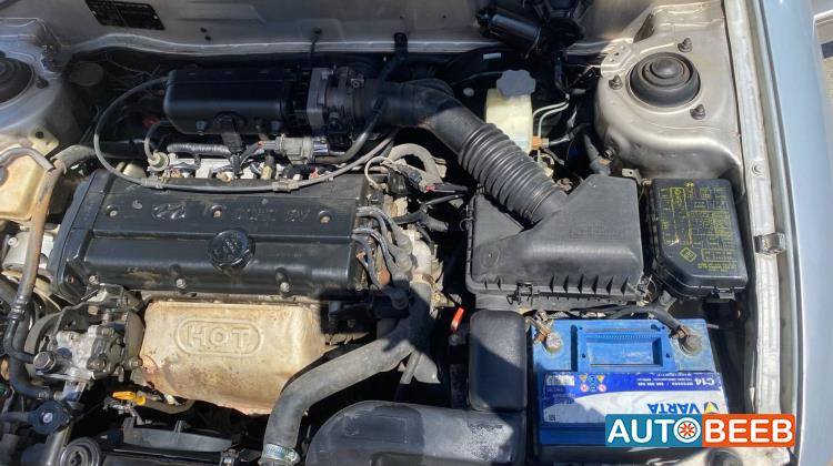 هيونداي افانتي 1999