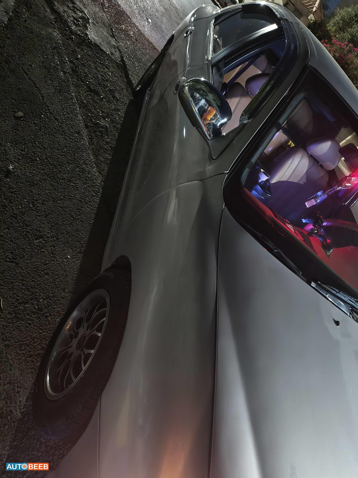 هيونداي افانتي 1996